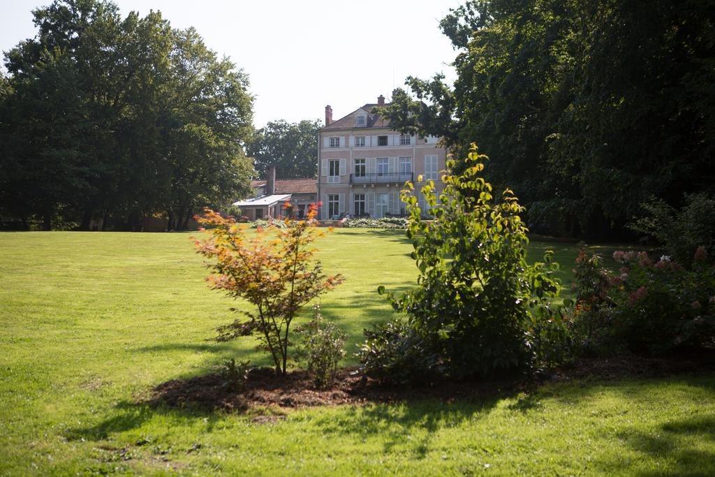 Le Chateau De La Vierge Bures-sur-Yvette Екстериор снимка